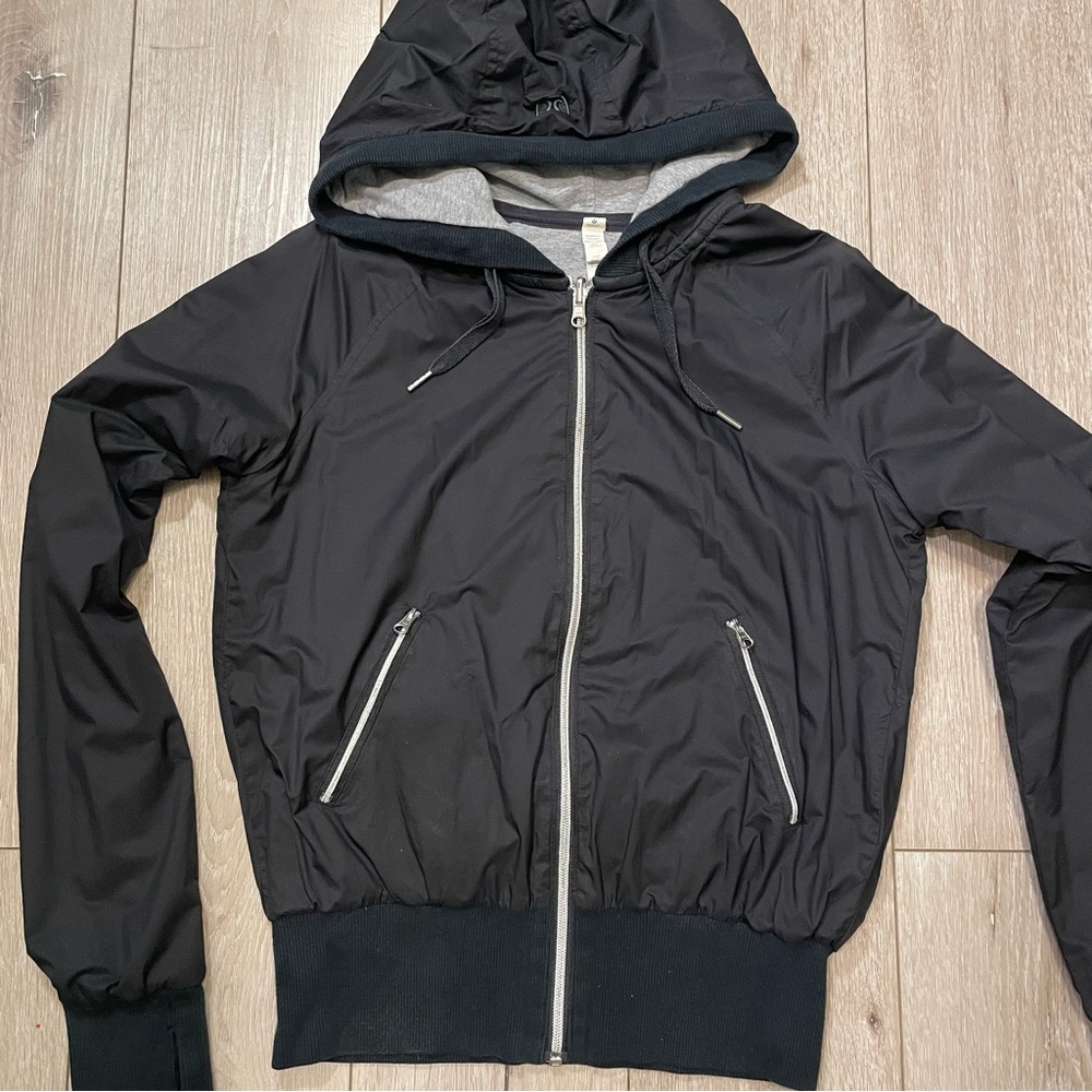 Lululemon Swell Reversible Hooded Jacket Black Gray Women's Size 6 - Picture 2 of 7